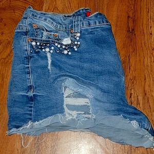 2 Pairs of Union Bay Pearl Embroidered Shorts